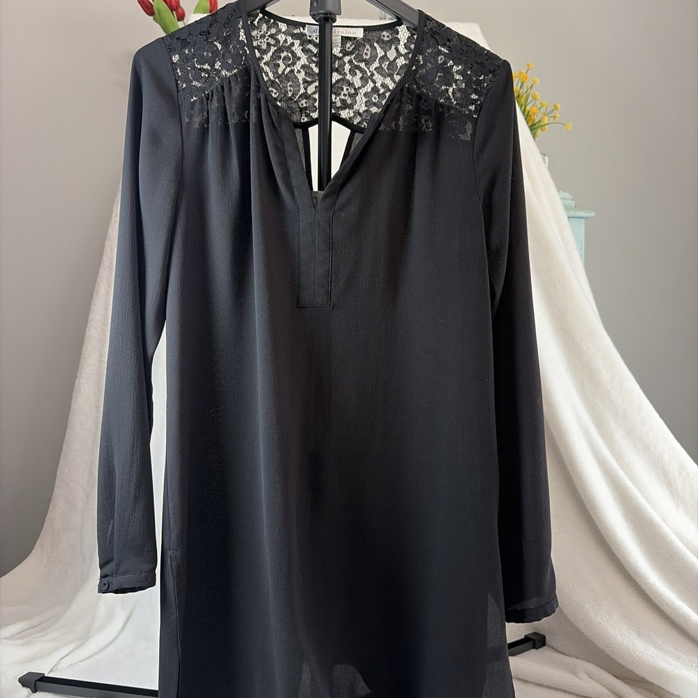 Daniel Rainn‎ Tunic Small Black with Lace Accent on back and cutout Boho Sheer